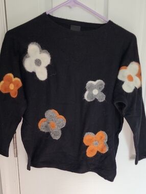 Aaeda brand Black Floral Appliqué Women's Sweater -